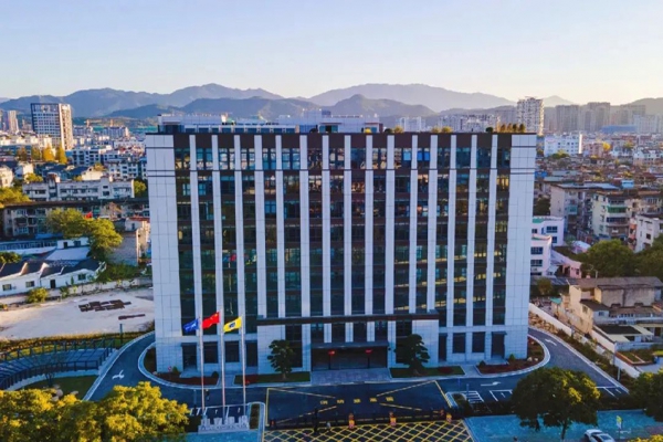 樓志堅(jiān)副市長(zhǎng)一行蒞臨中立建設(shè)走訪調(diào)研